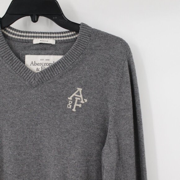 Abercrombie & Fitch Sweater Mens Medium V Neck Cotton Cashmere Wool embroidered - Picture 2 of 10